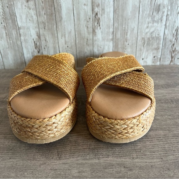 Matisse Beach Natural Raffia Women's Tan Woven Slide Sandals Size 10 - Picture 2 of 7